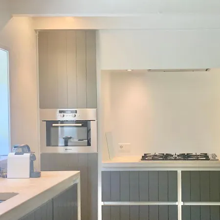 The House Villa Den Dungen