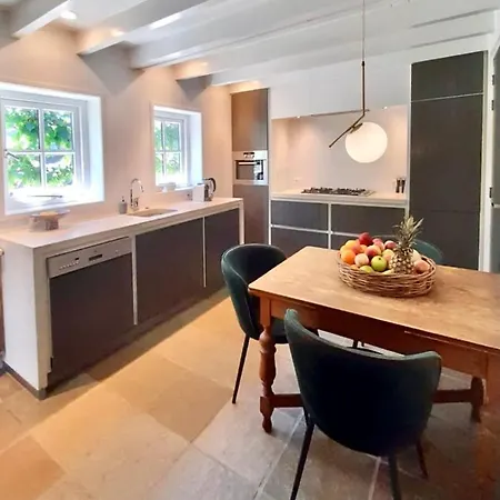 The House * Den Dungen