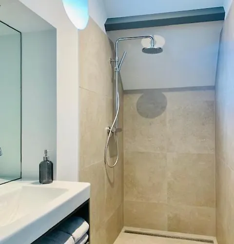 The House Villa Den Dungen