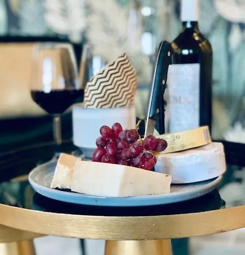 The House Den Dungen