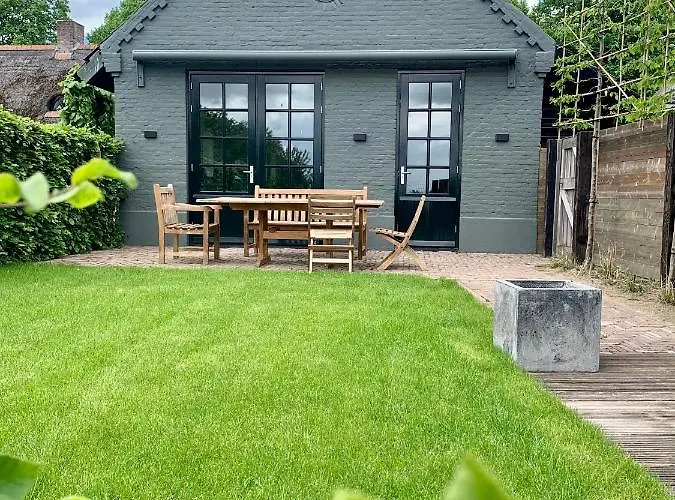 Villa The House Den Dungen